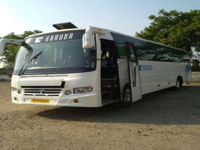 White Seater AC Luxury Bus Vehicle Model