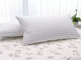 LA VERNE Microfibre Stripes Sleeping Pillow Pack of do