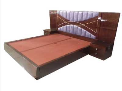 Engineered Wood Brown Wooden Queen Size Bed