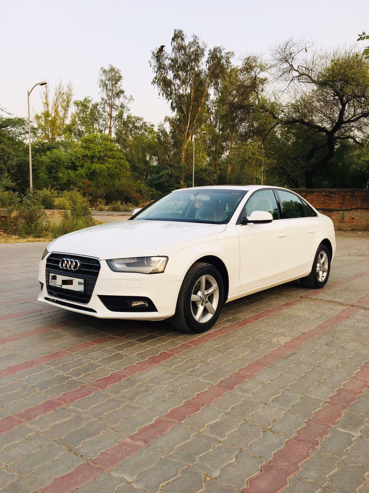 AUDI A4