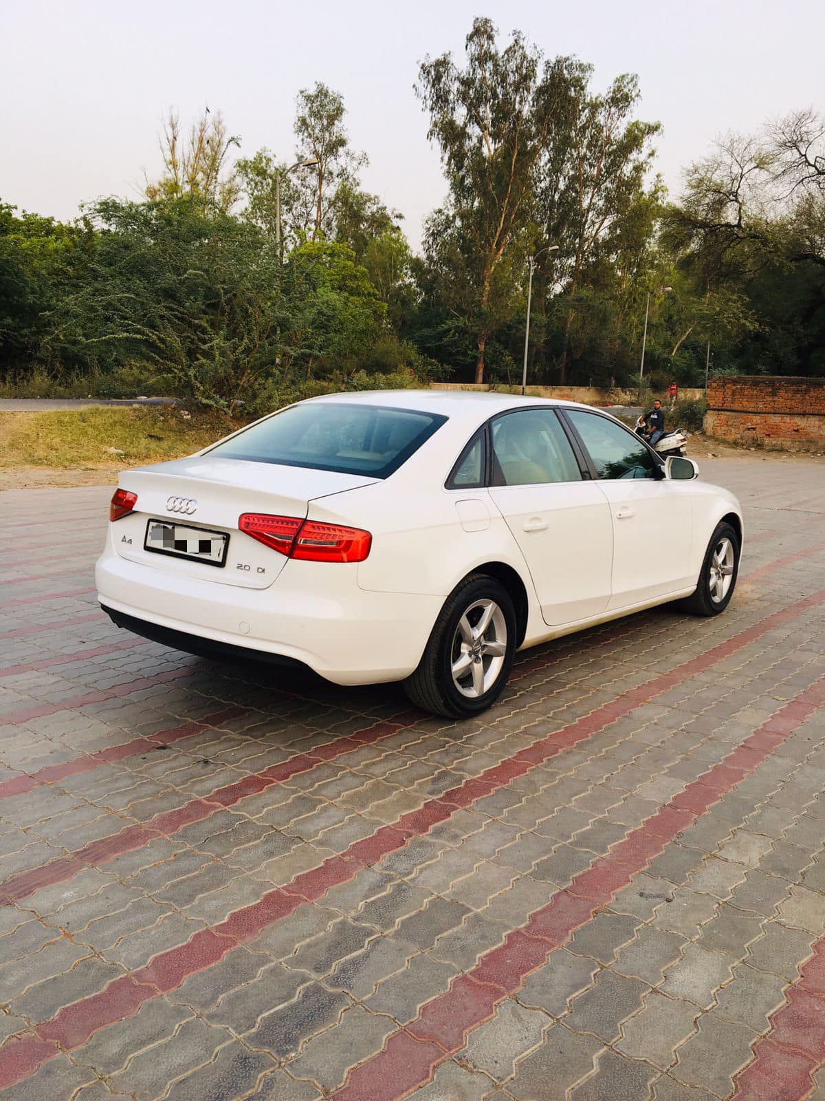 AUDI A4